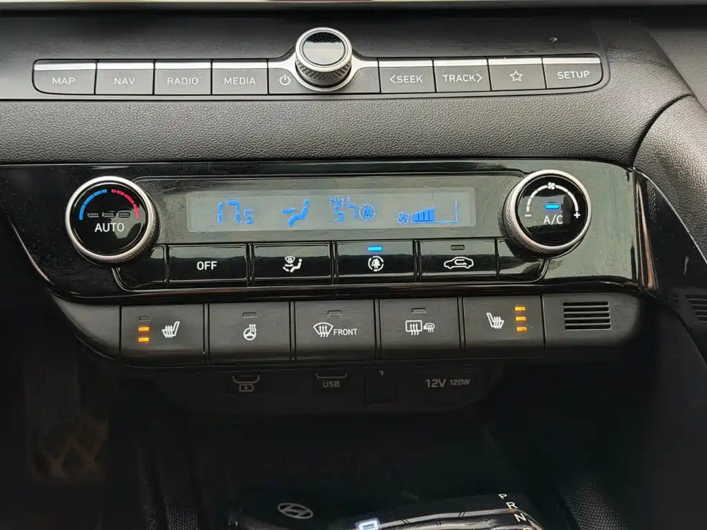 Hyundai Elantra, фото 4