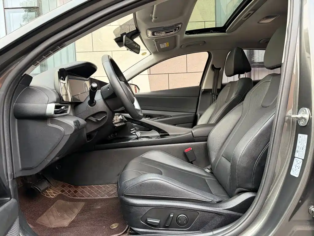 Hyundai Elantra, фото 11