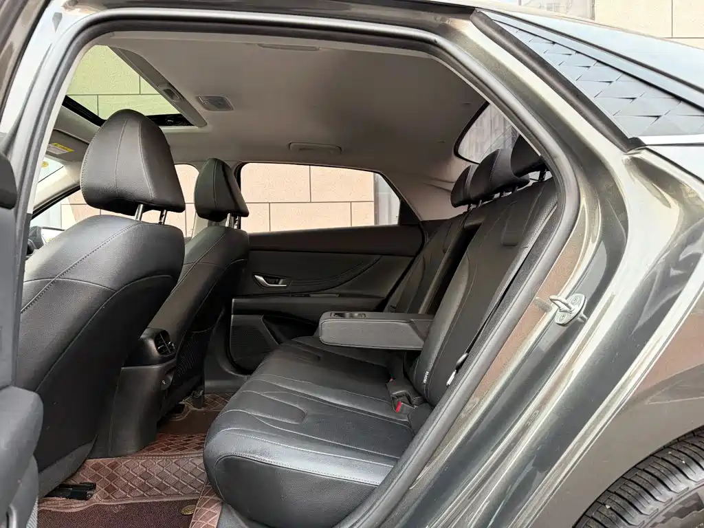 Hyundai Elantra, фото 12
