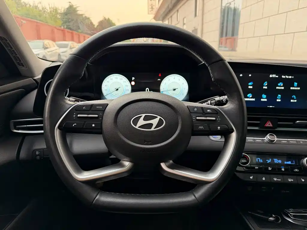 Hyundai Elantra, фото 22
