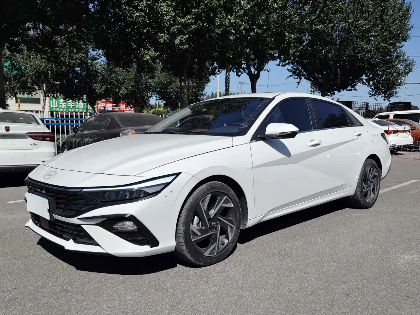 Hyundai Elantra, фото 1