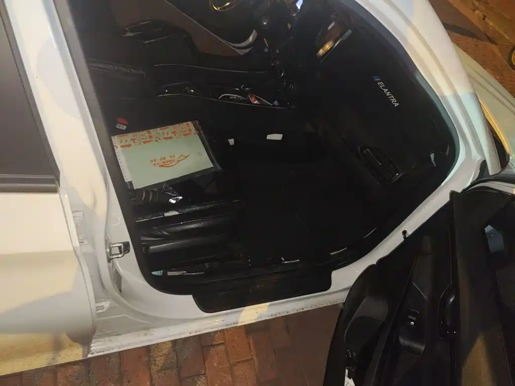 Hyundai Elantra, фото 11