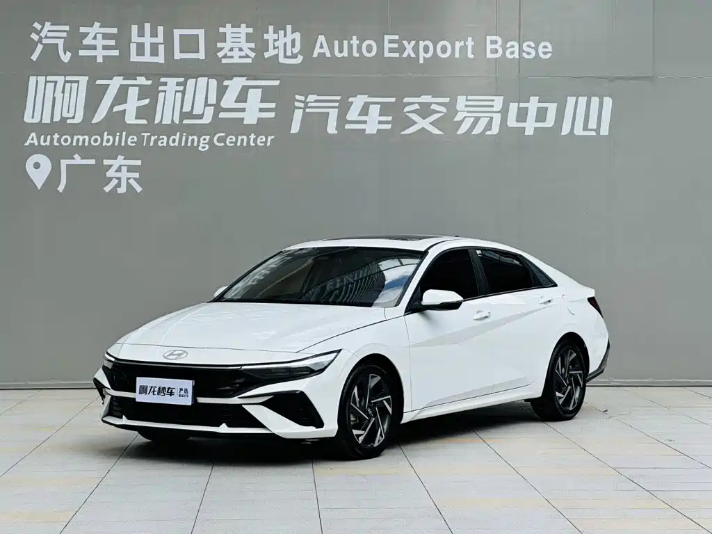 Hyundai Elantra, фото 1