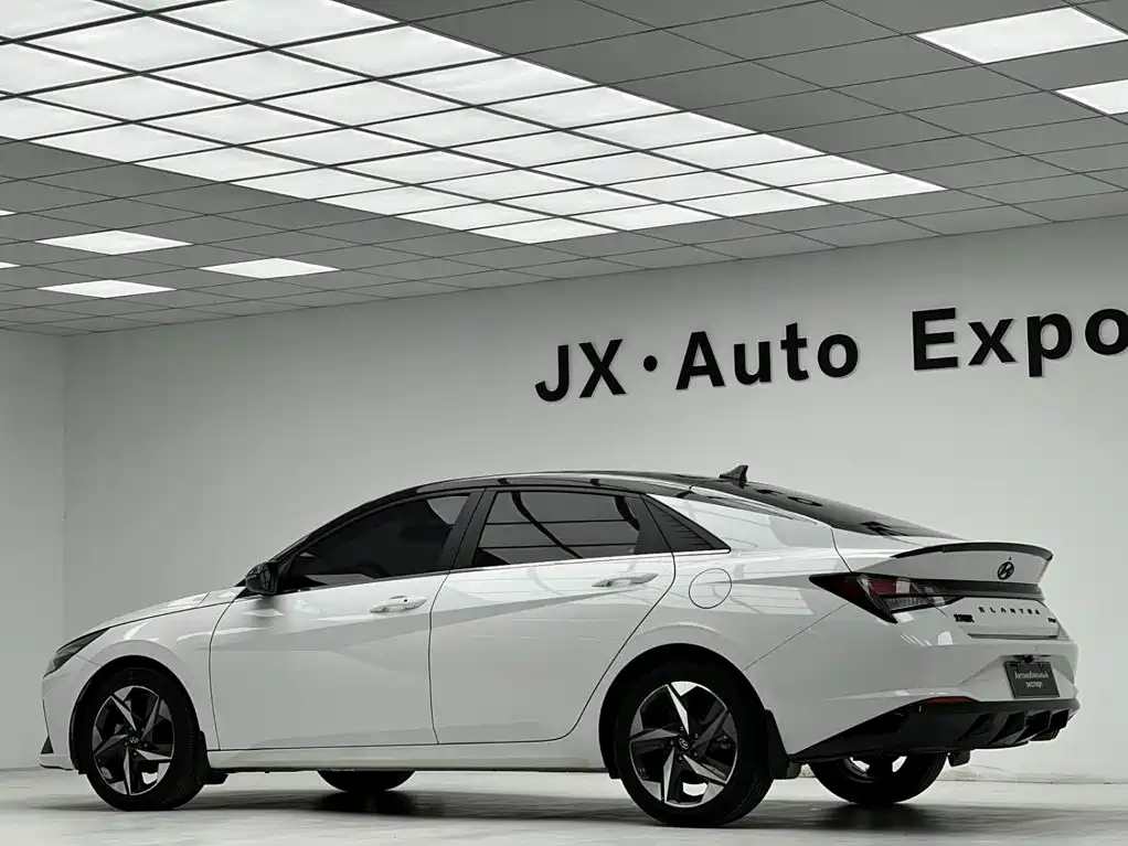 Hyundai Elantra, фото 11