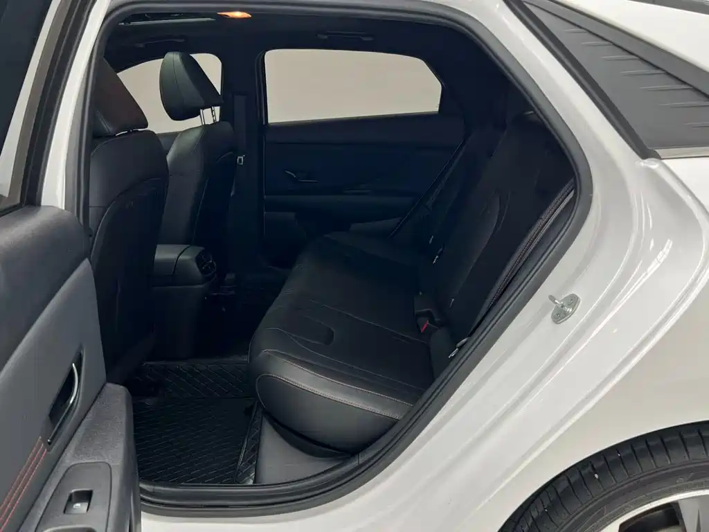 Hyundai Elantra, фото 18