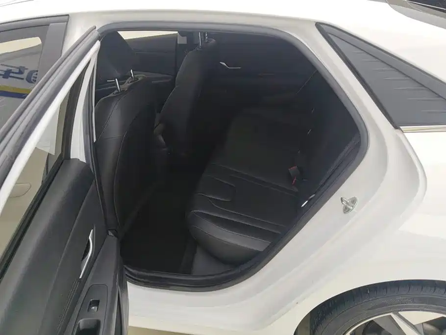Hyundai Elantra, фото 3