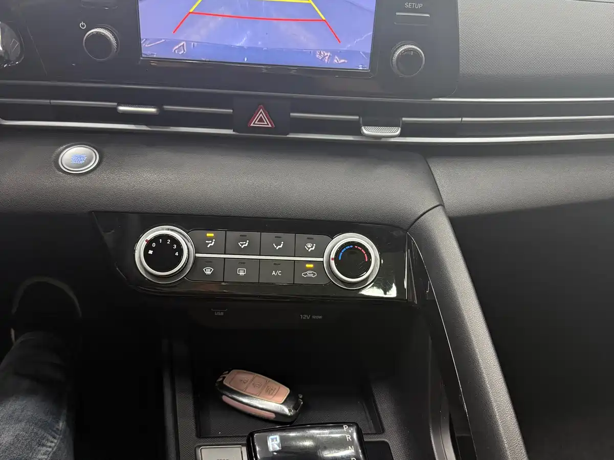 Hyundai Elantra, фото 17