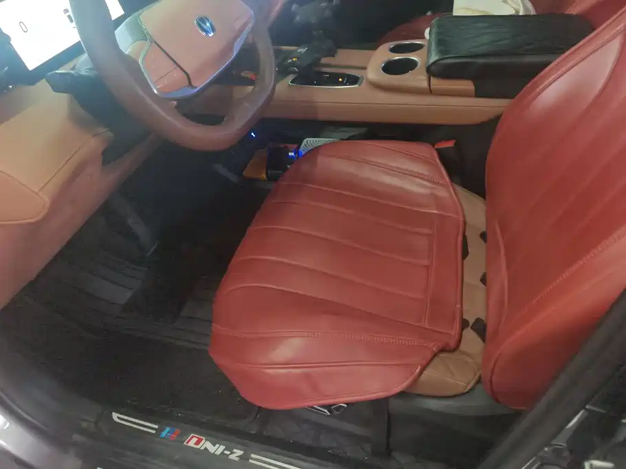 Changan UNI-Z EV, фото 15