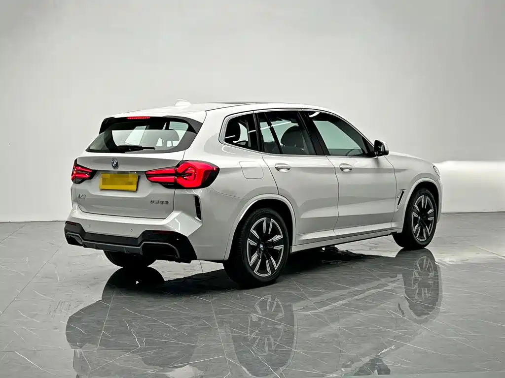 BMW iX3, фото 21