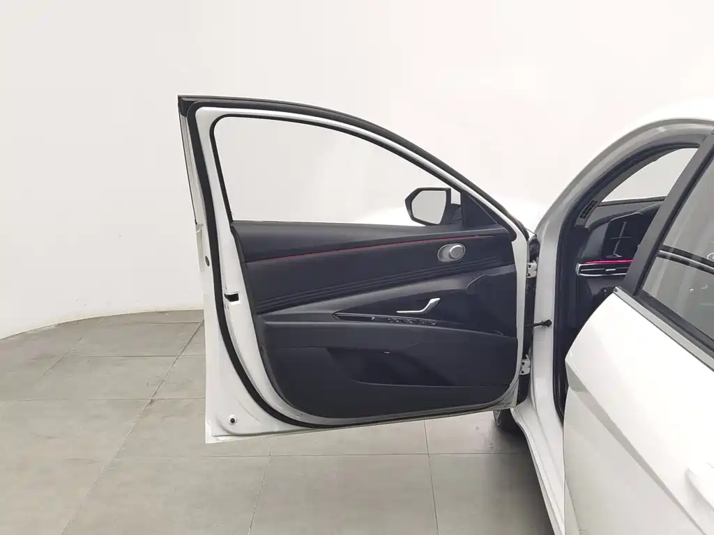 Hyundai Elantra, фото 22