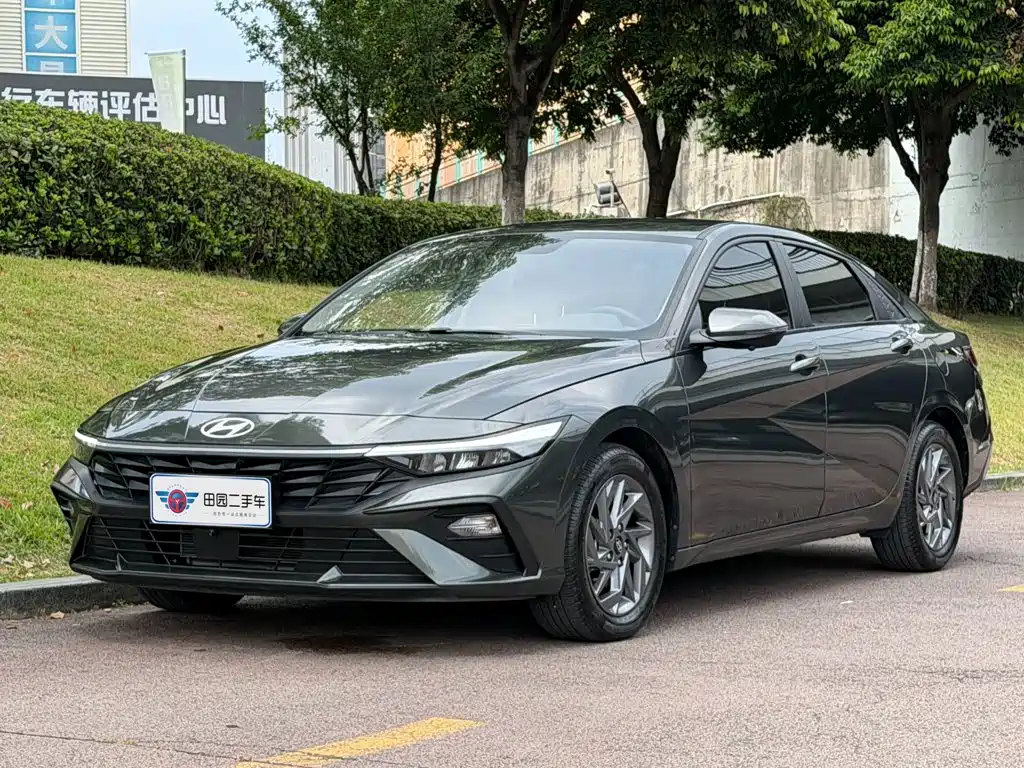 Hyundai Elantra, фото 1
