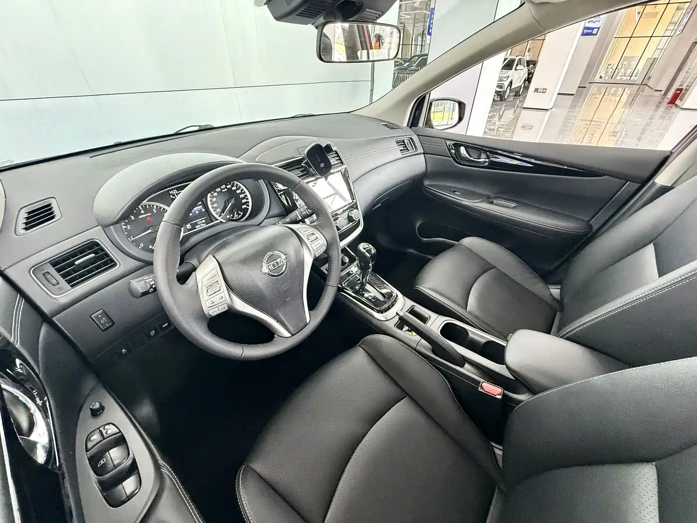 Nissan Tiida, фото 11