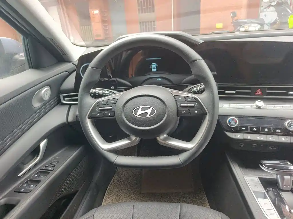 Hyundai Elantra, фото 3