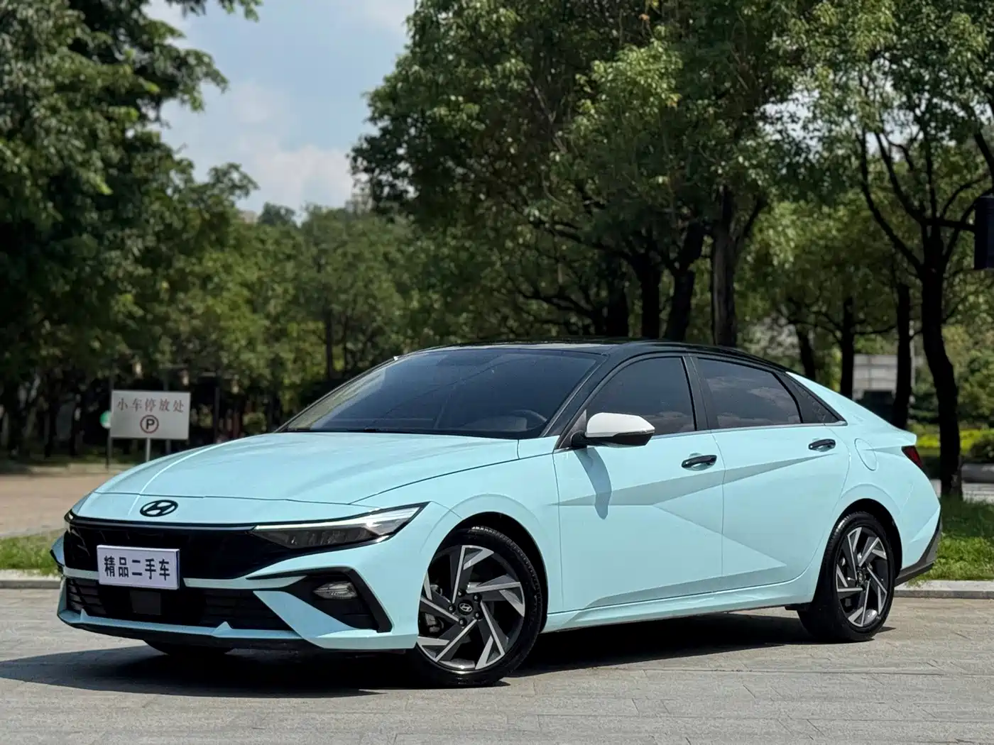 Hyundai Elantra, фото 1