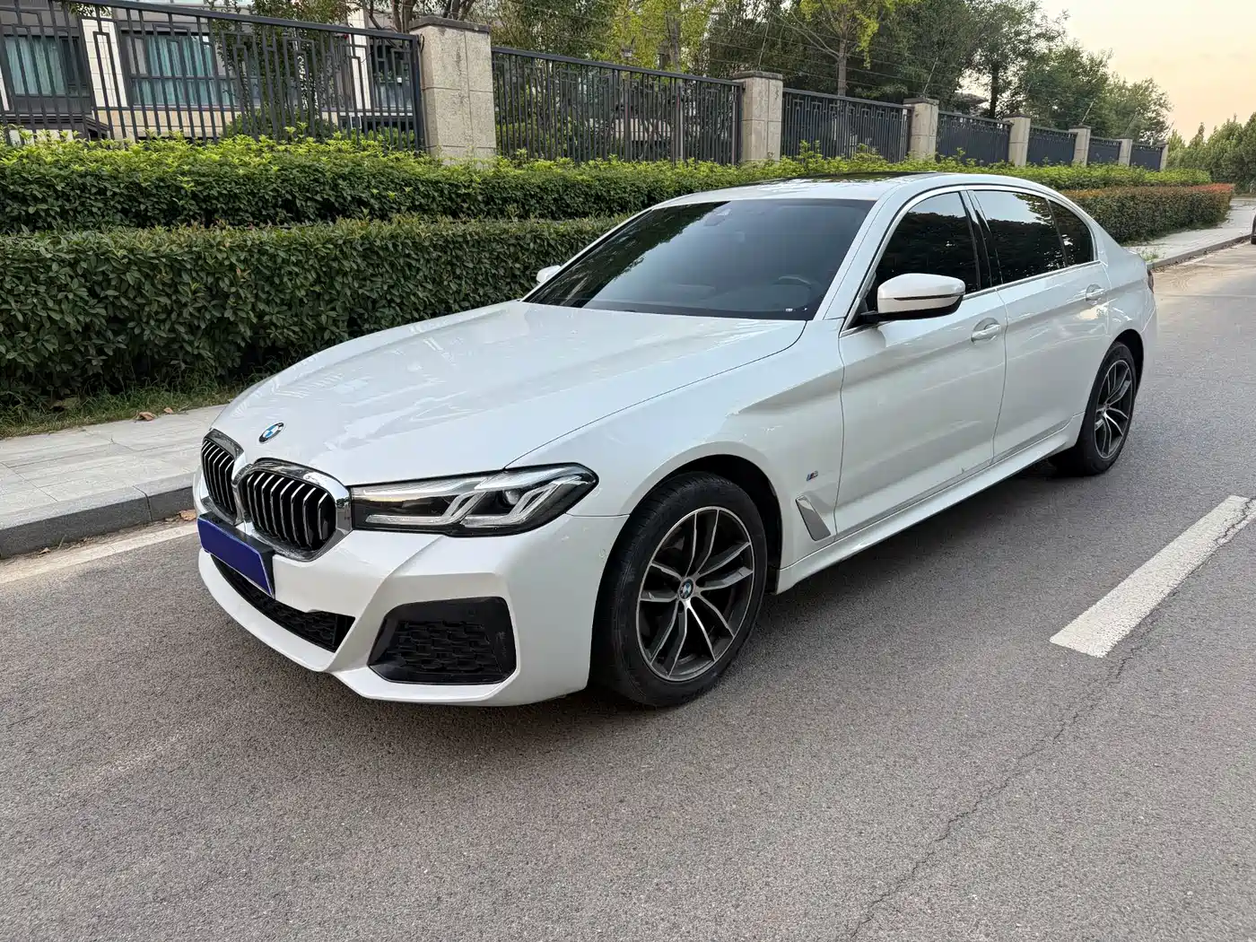 BMW 5 Series, фото 1