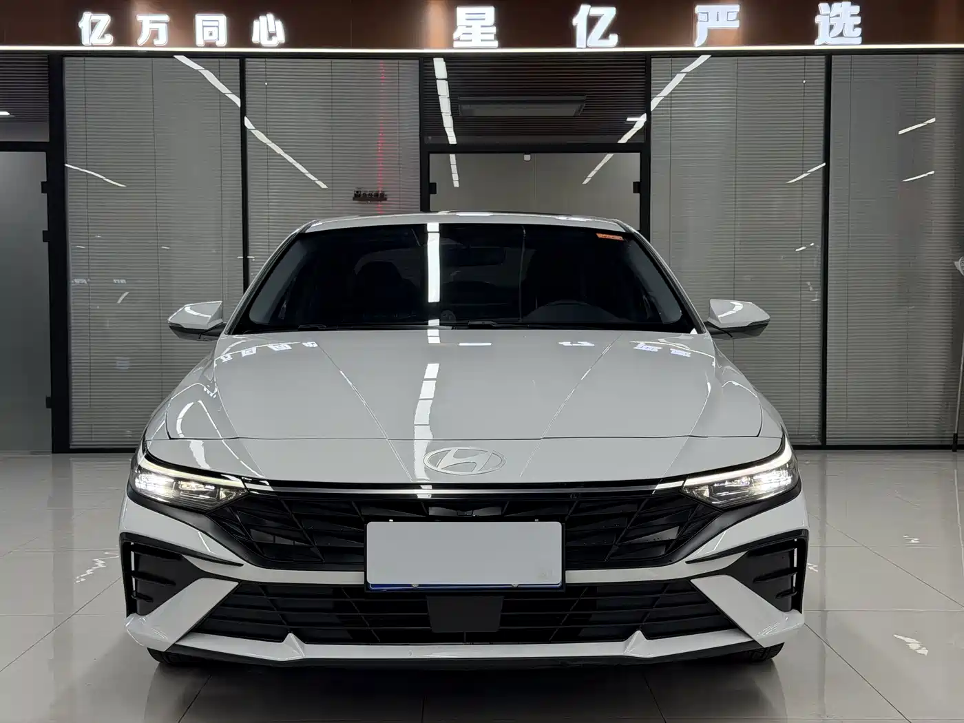 Hyundai Elantra, фото 2
