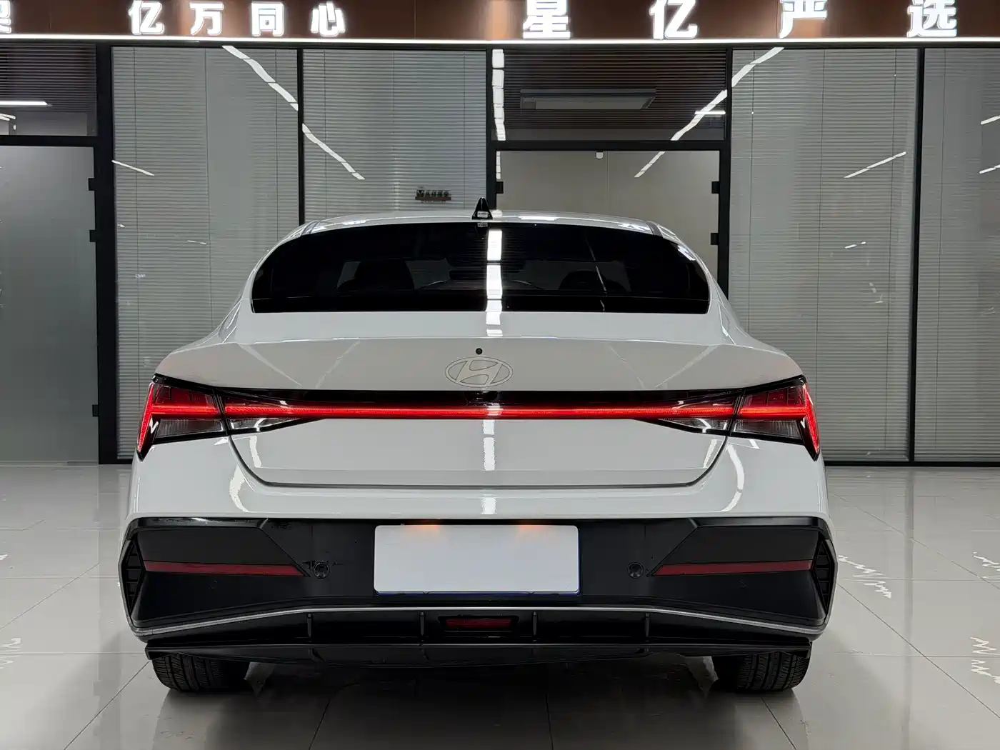 Hyundai Elantra, фото 12