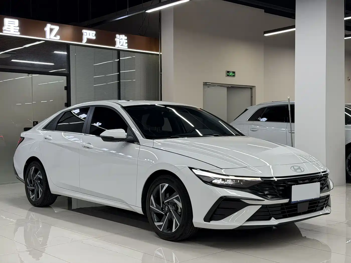 Hyundai Elantra, фото 13