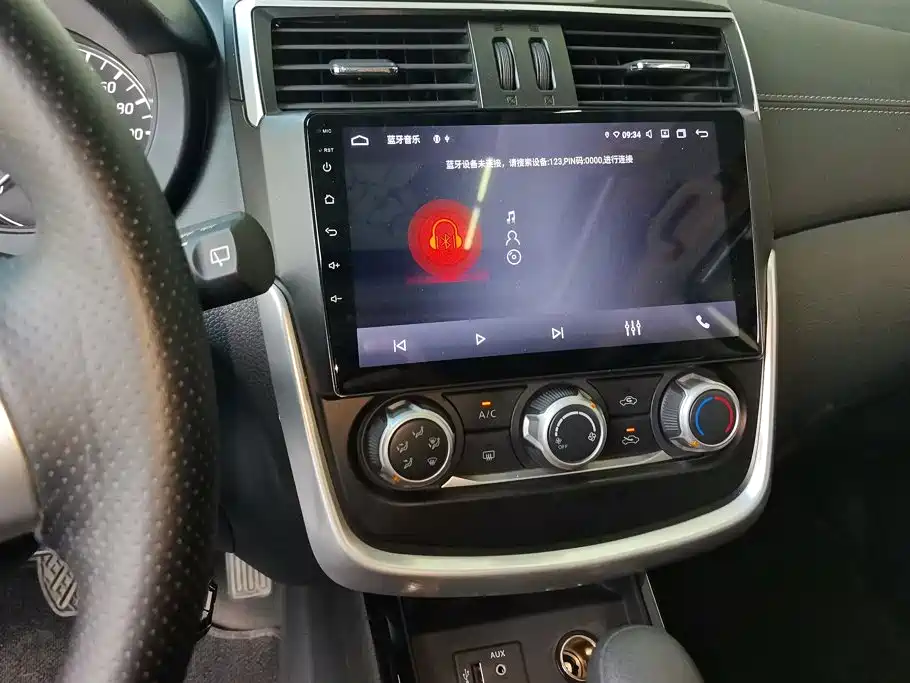 Nissan Tiida, фото 5