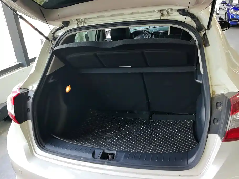 Nissan Tiida, фото 10