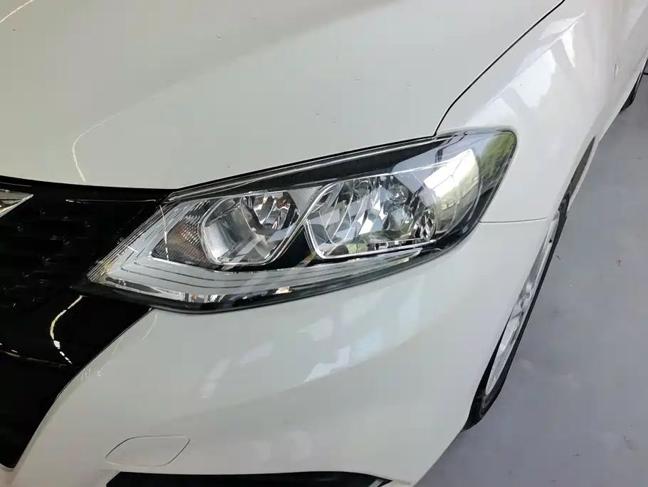 Nissan Tiida, фото 11