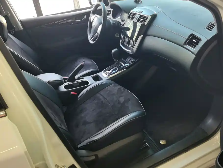 Nissan Tiida, фото 14