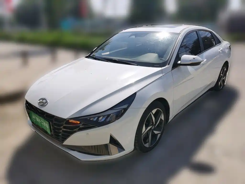 Hyundai Elantra, фото 1