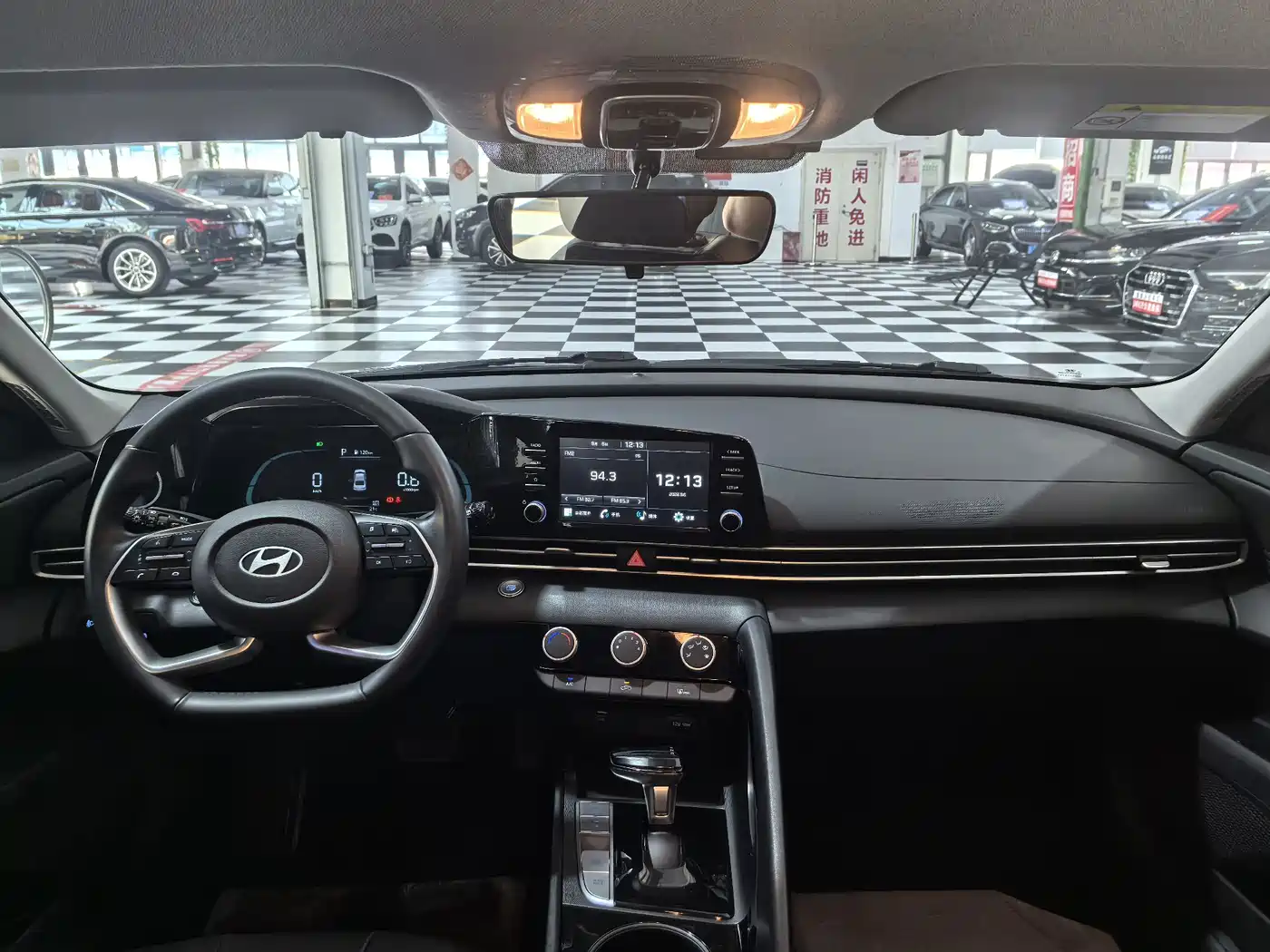 Hyundai Elantra, фото 3
