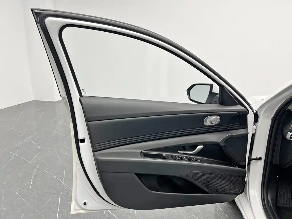 Hyundai Elantra, фото 4