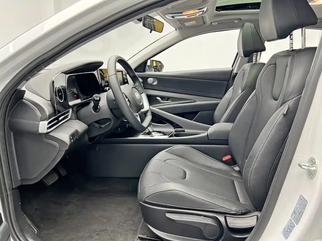 Hyundai Elantra, фото 6