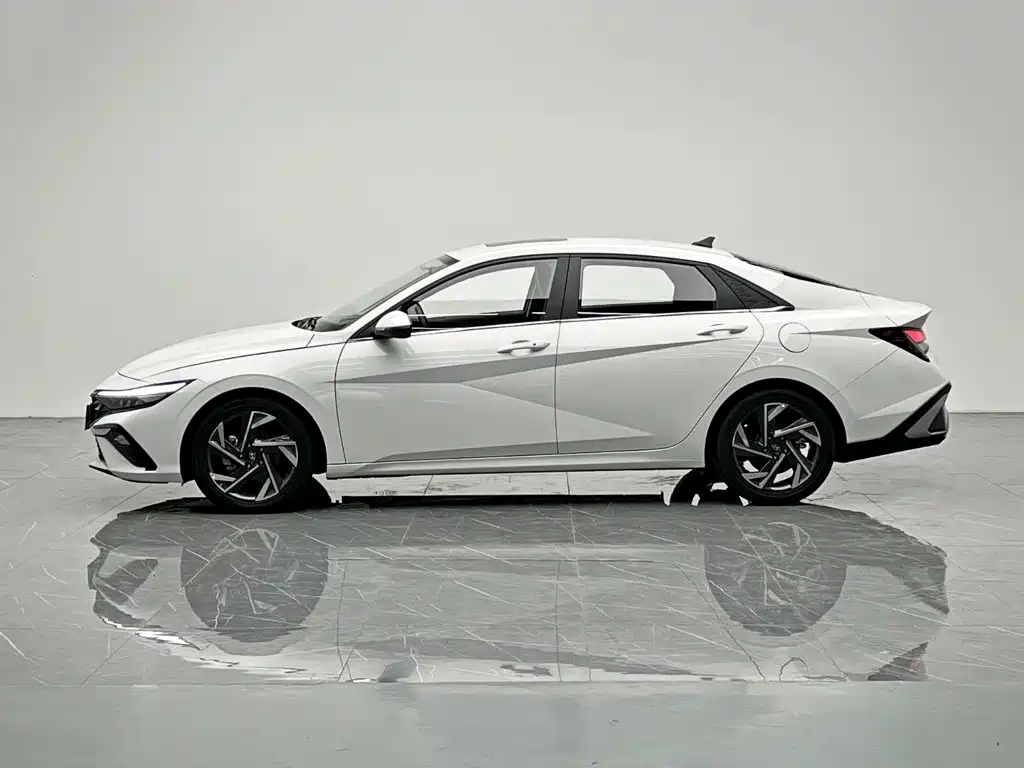 Hyundai Elantra, фото 13