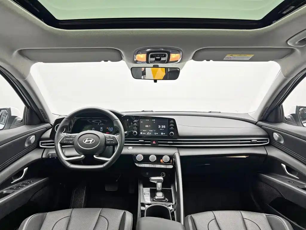 Hyundai Elantra, фото 15