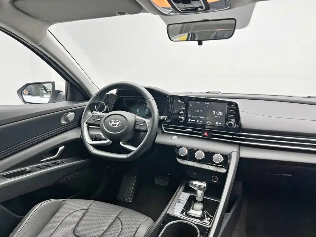 Hyundai Elantra, фото 16