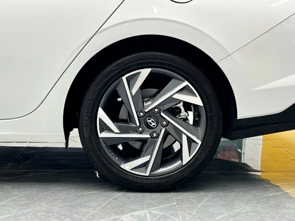 Hyundai Elantra, фото 17