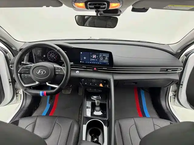 Hyundai Elantra, фото 2