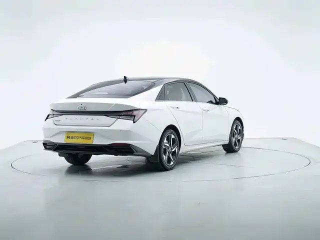 Hyundai Elantra, фото 3