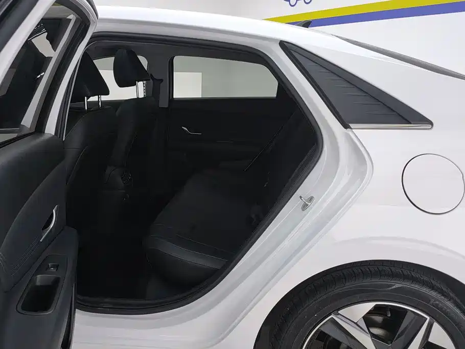 Hyundai Elantra, фото 3