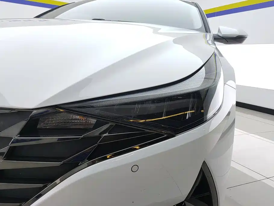 Hyundai Elantra, фото 11