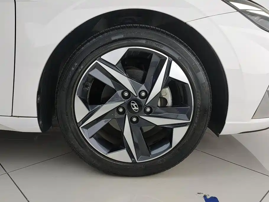 Hyundai Elantra, фото 12