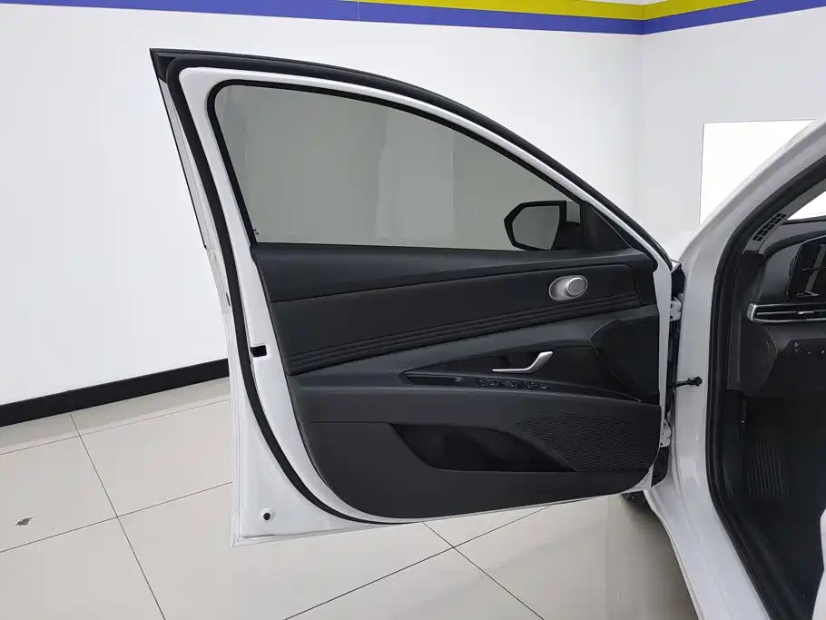 Hyundai Elantra, фото 13