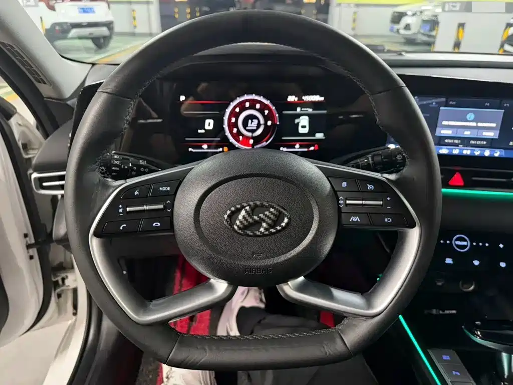 Hyundai Elantra, фото 11