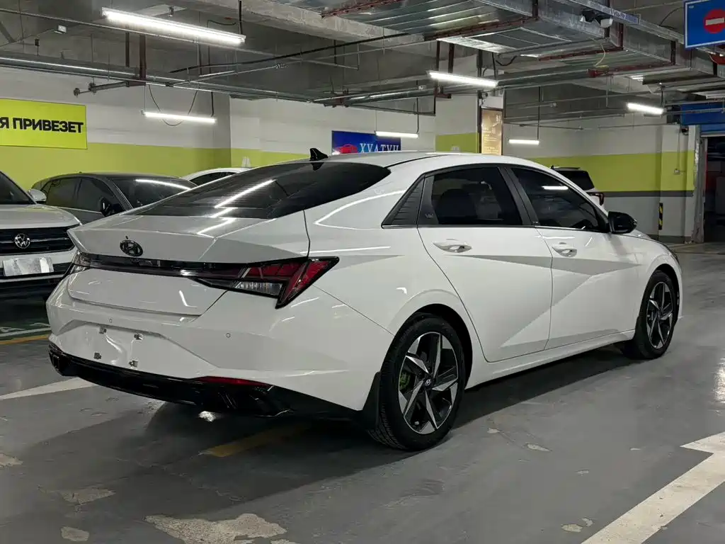 Hyundai Elantra, фото 15