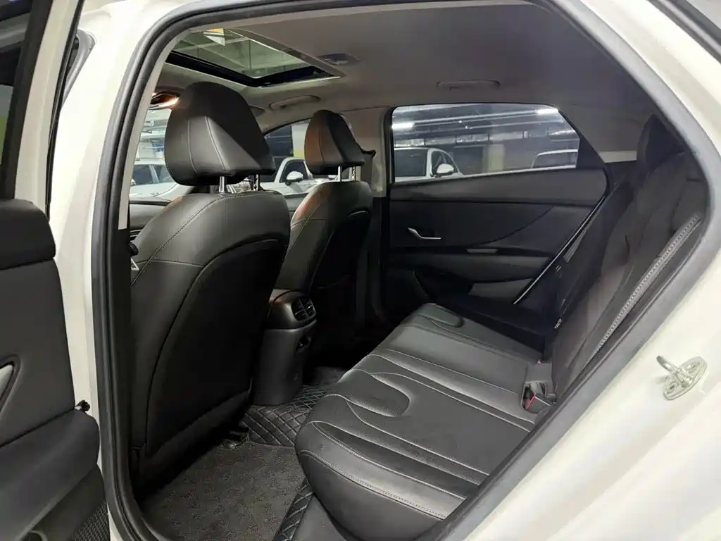 Hyundai Elantra, фото 12