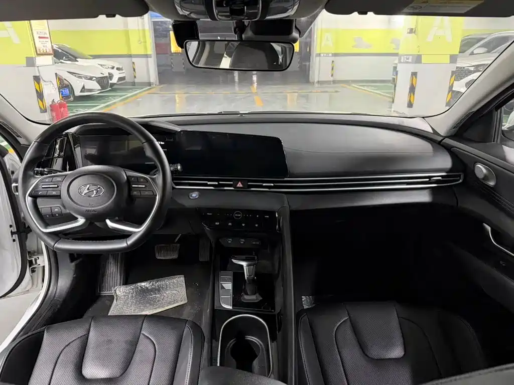 Hyundai Elantra, фото 3