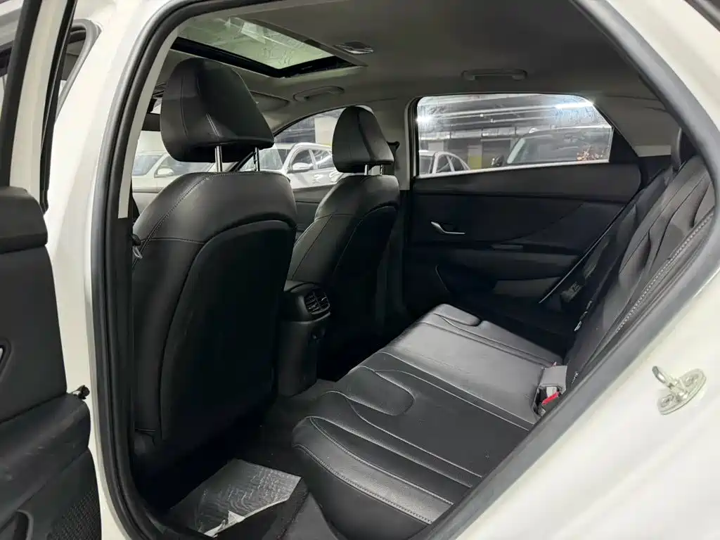 Hyundai Elantra, фото 13