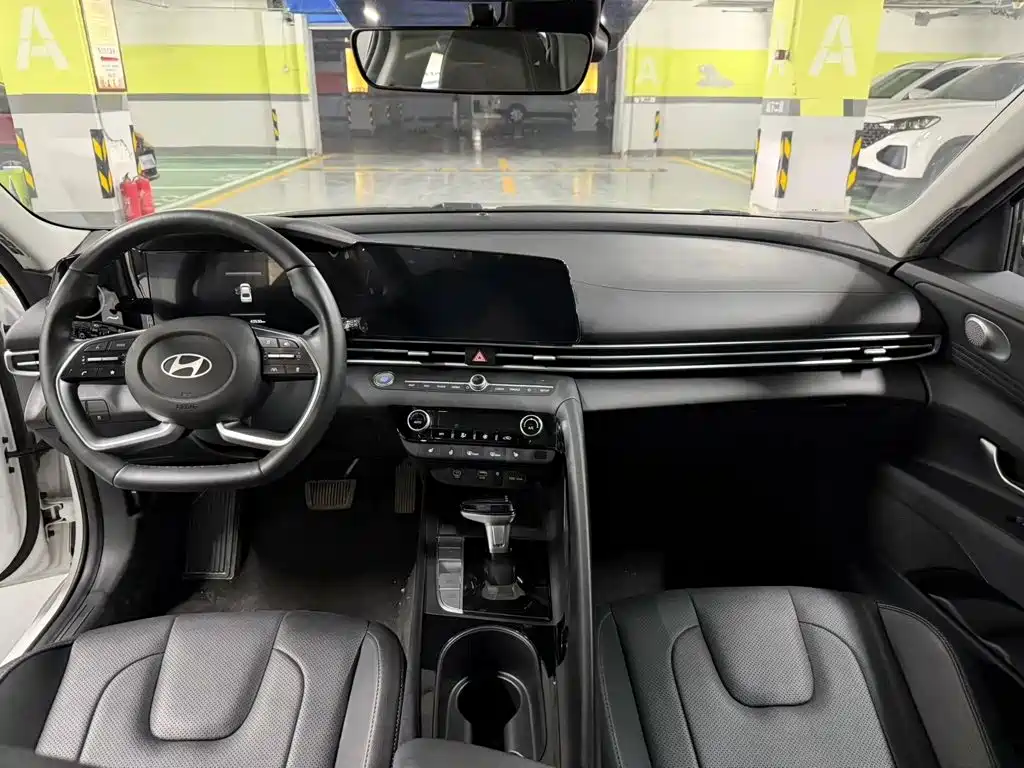 Hyundai Elantra, фото 3