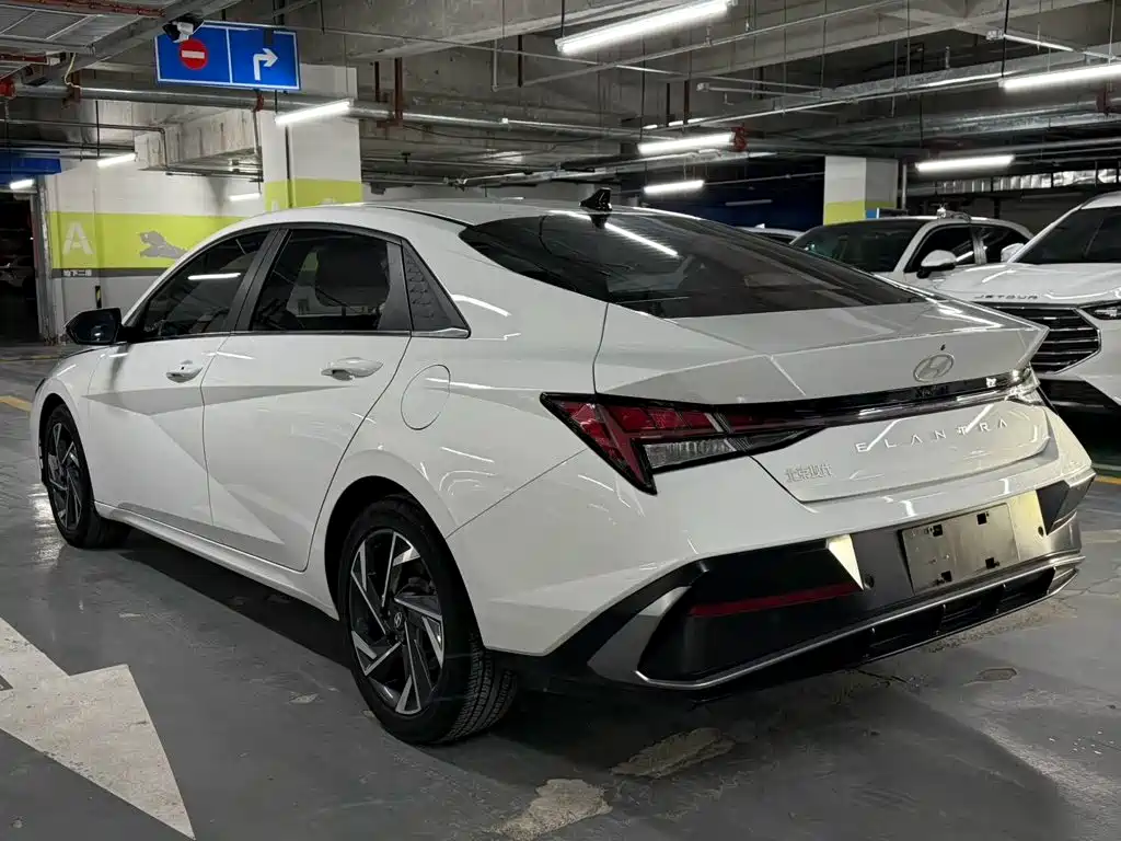 Hyundai Elantra, фото 9