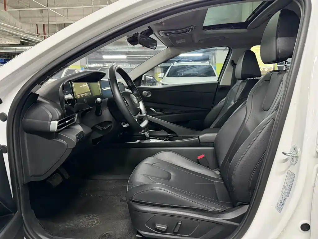 Hyundai Elantra, фото 12