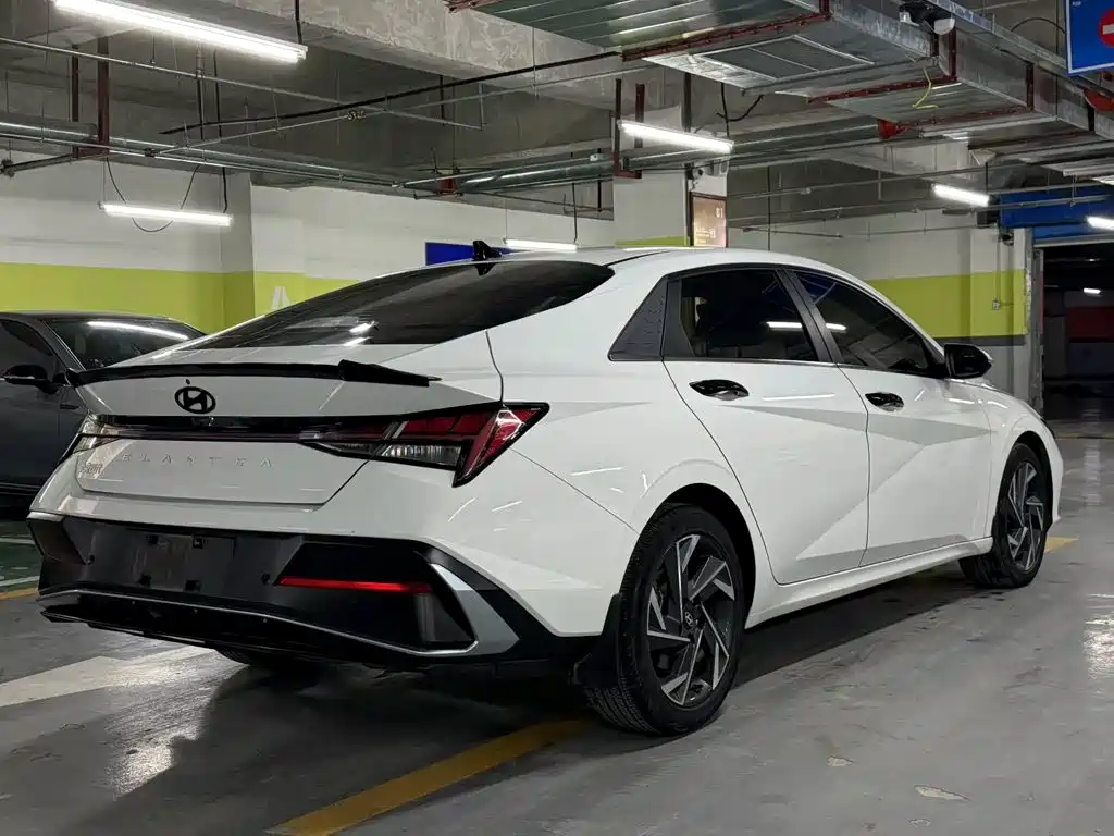 Hyundai Elantra, фото 10