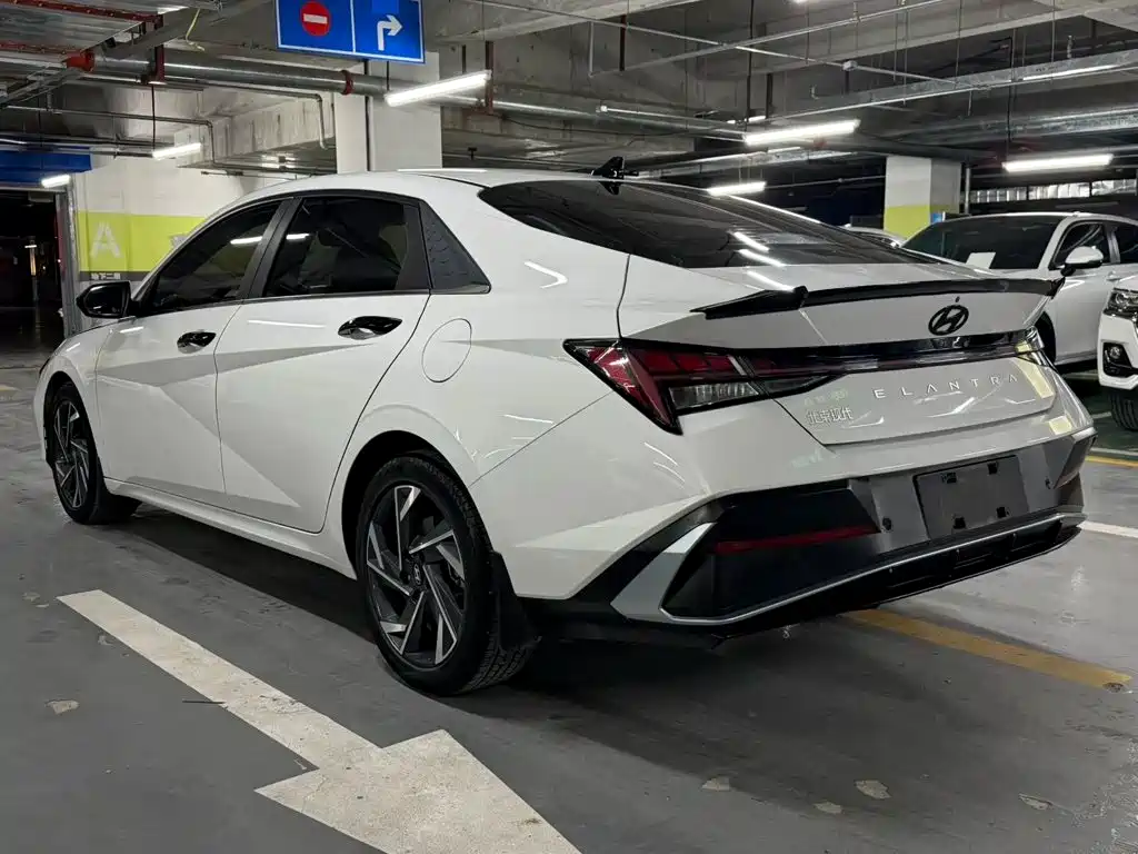 Hyundai Elantra, фото 11